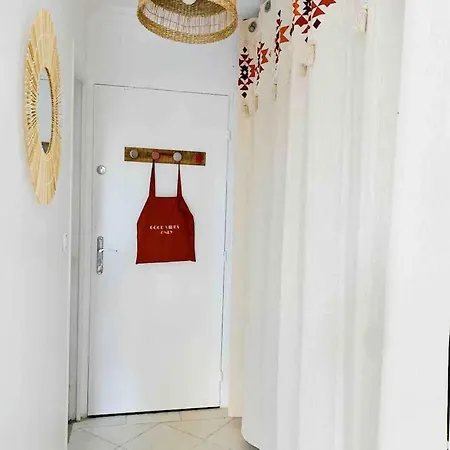Studio Boheme Avec Jardinet Sans Vis A Vis